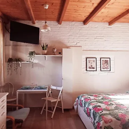 Inside House * Parme